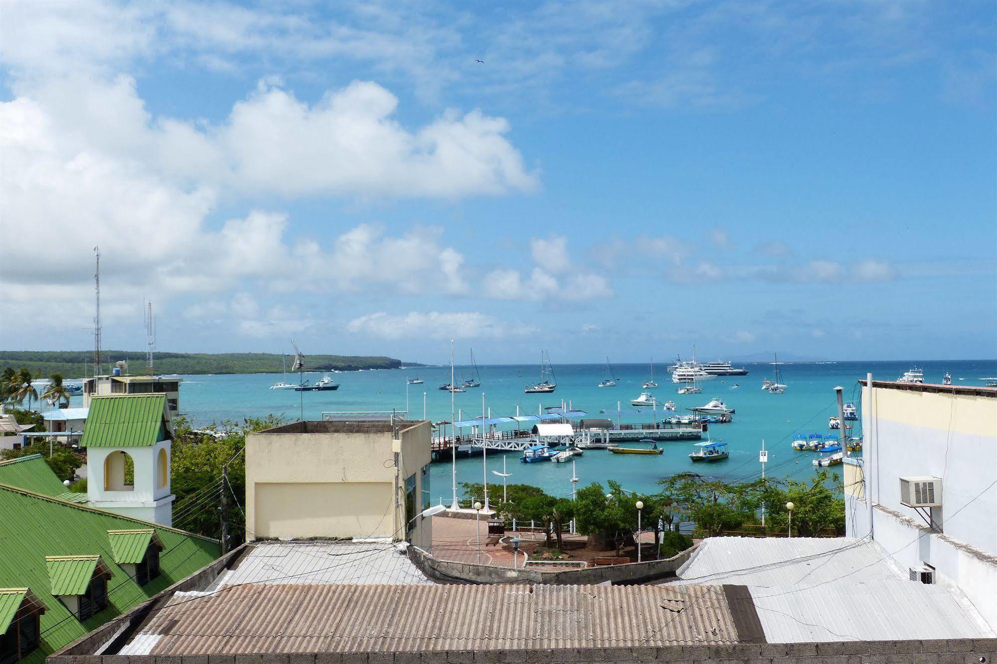 Hostal Castro Galapagos Puerto Ayora  Exteriör bild